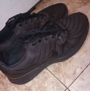 🖤Black Nikes🖤